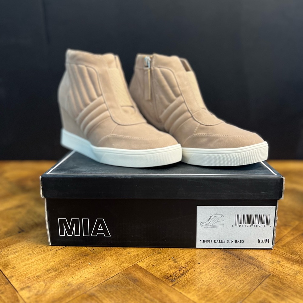 MIA Women's Tan Wedge bootie